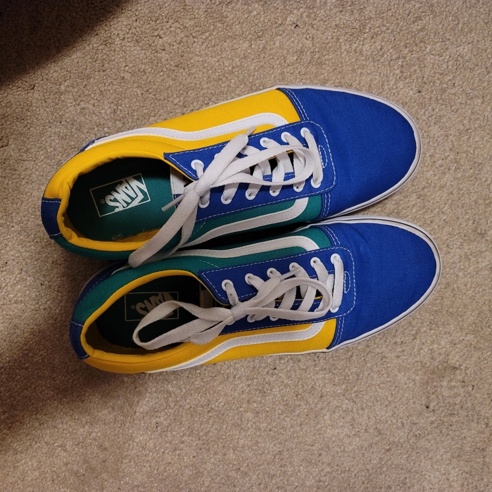 Shoes - Picture 3 of 4